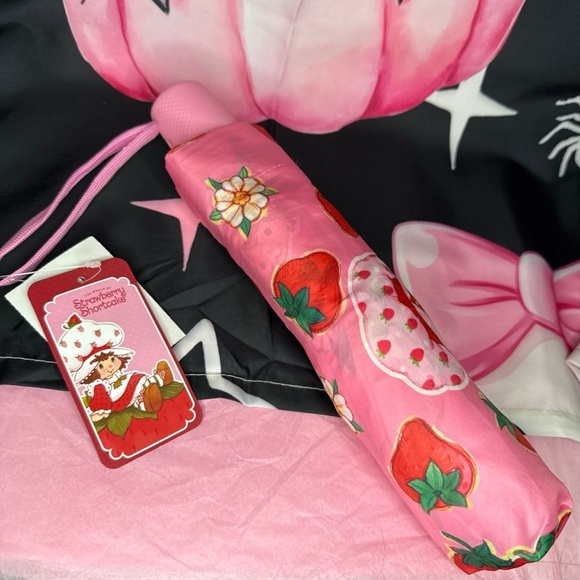 NEW Strawberry Shortcake Automatic Umbrella - Picture 1 of 5